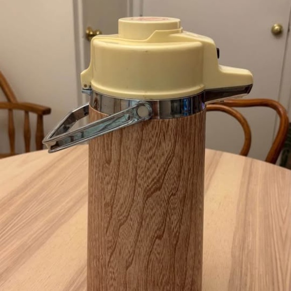 Vintage Thermal Air Pump Beverage Dispenser - Picture 3 of 4